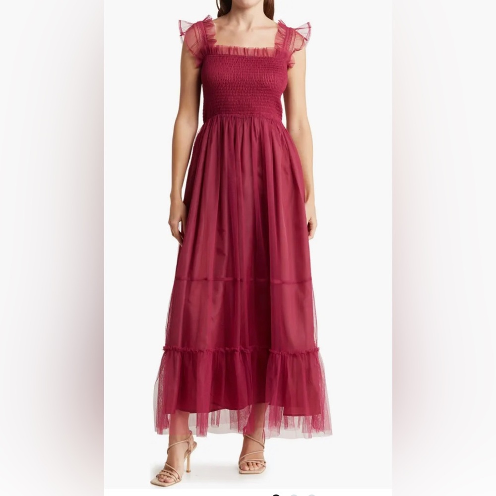 Elegant Burgundy Maxi Dress